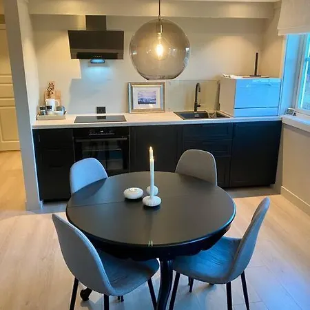 Apartment I Enebolig